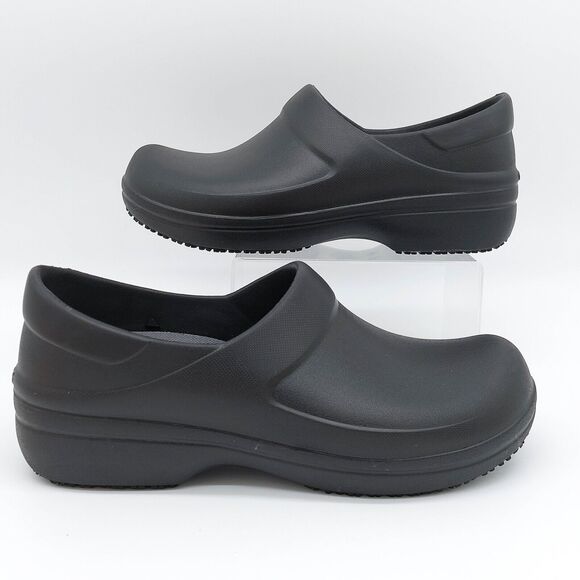 Crocs On the Clock Slip Resistant Clog Women's Sz 9 Black Slip On Dual Comfort - Picture 2 of 11